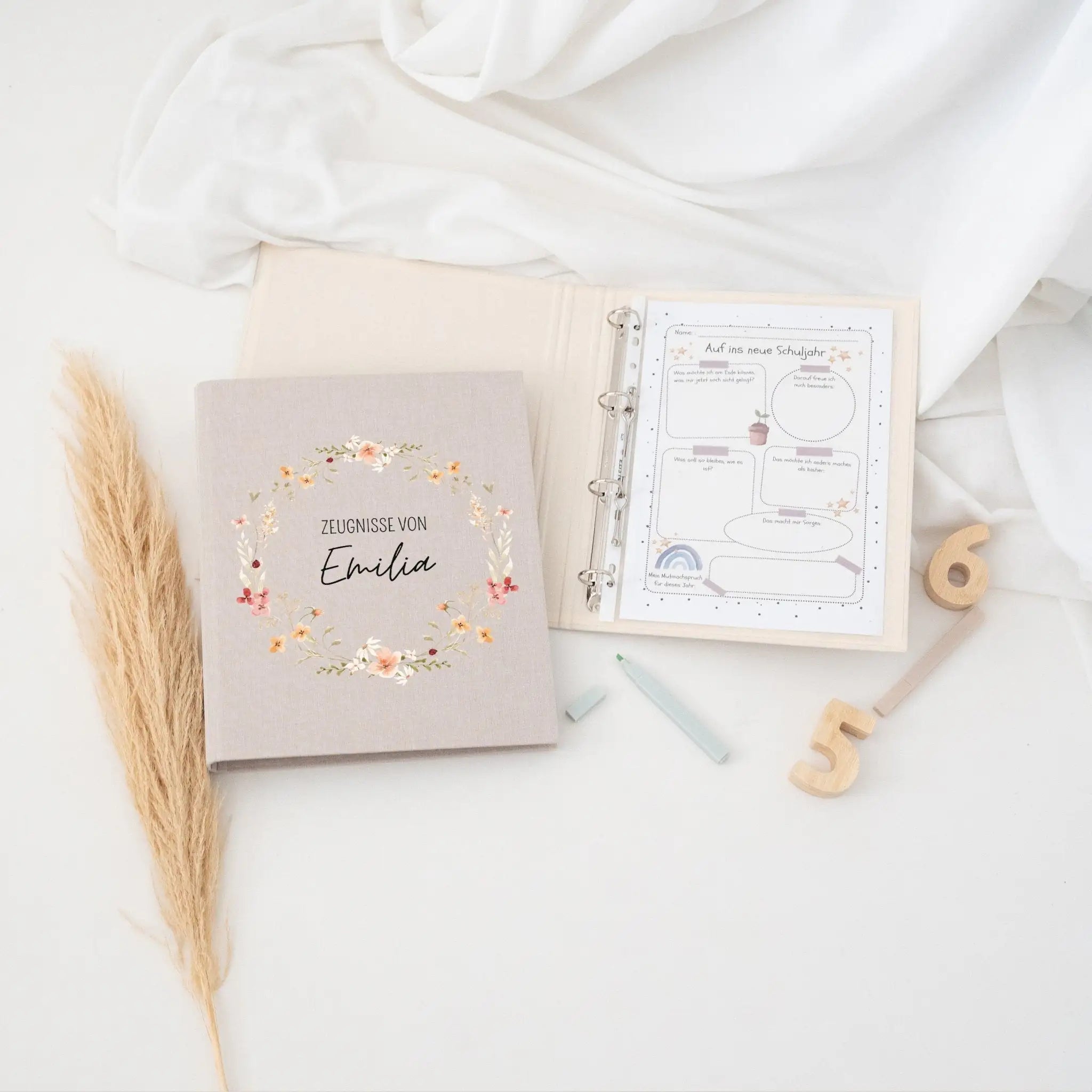 Zeugnismappe Stoff personalisiert - Blumenkranz Aquarell Zeugnismappe - wunderwunsch