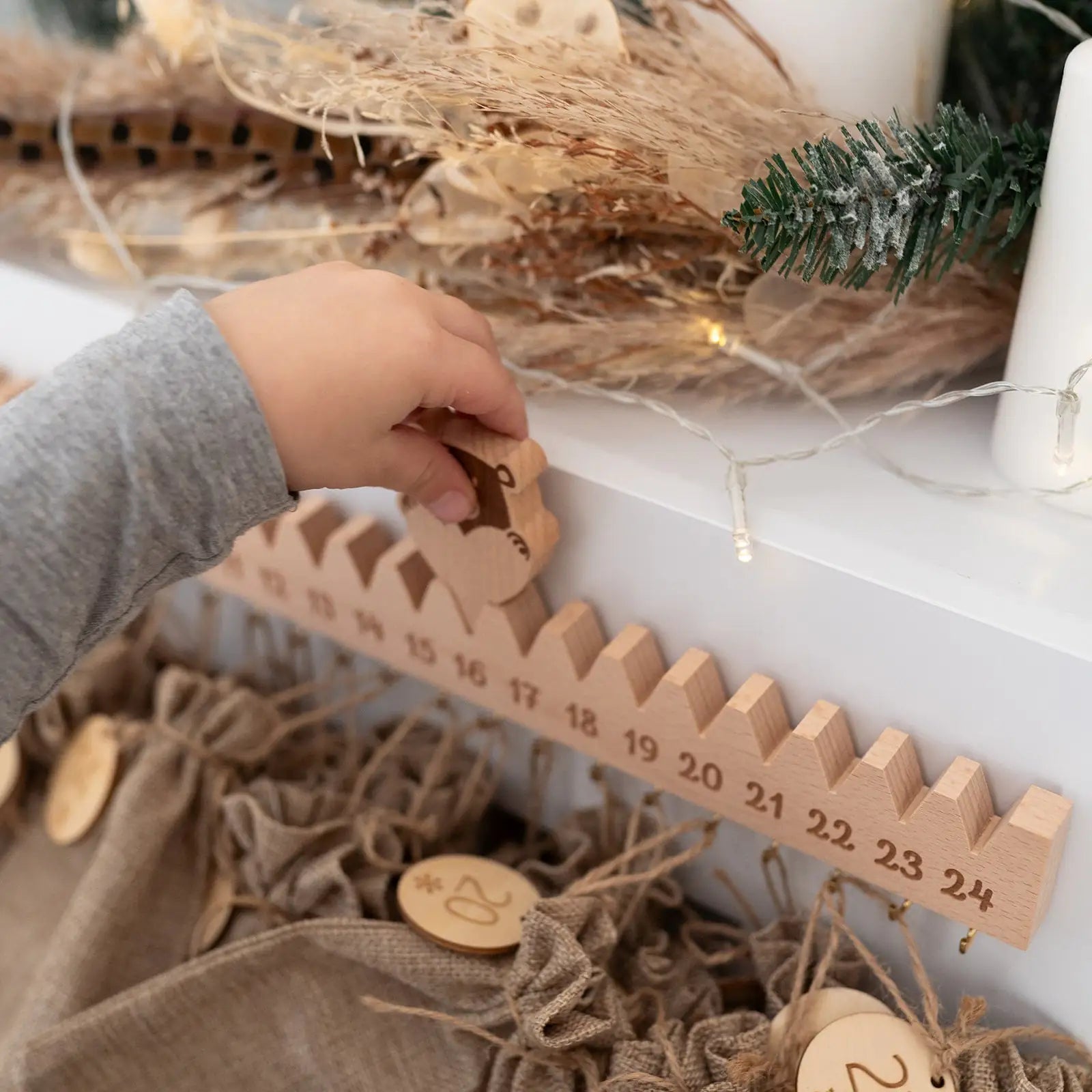 Adventskalender Holz - "Holzleiste mit Weihnachtsbär" - wunderwunsch