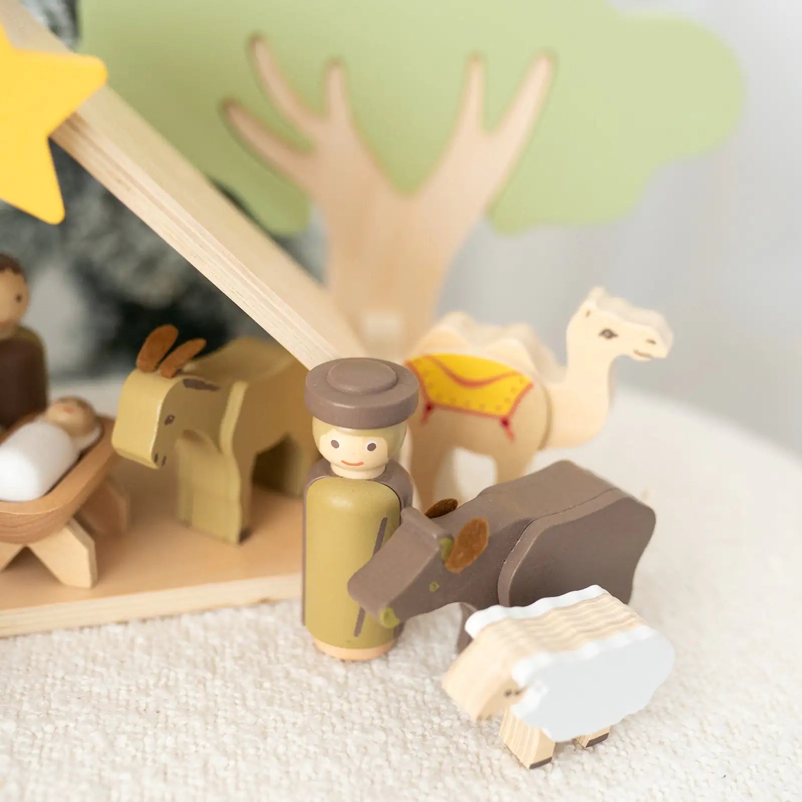 SMALL FOOT Kinder Weihnachtskrippe Holz personalisierbar - wunderwunsch