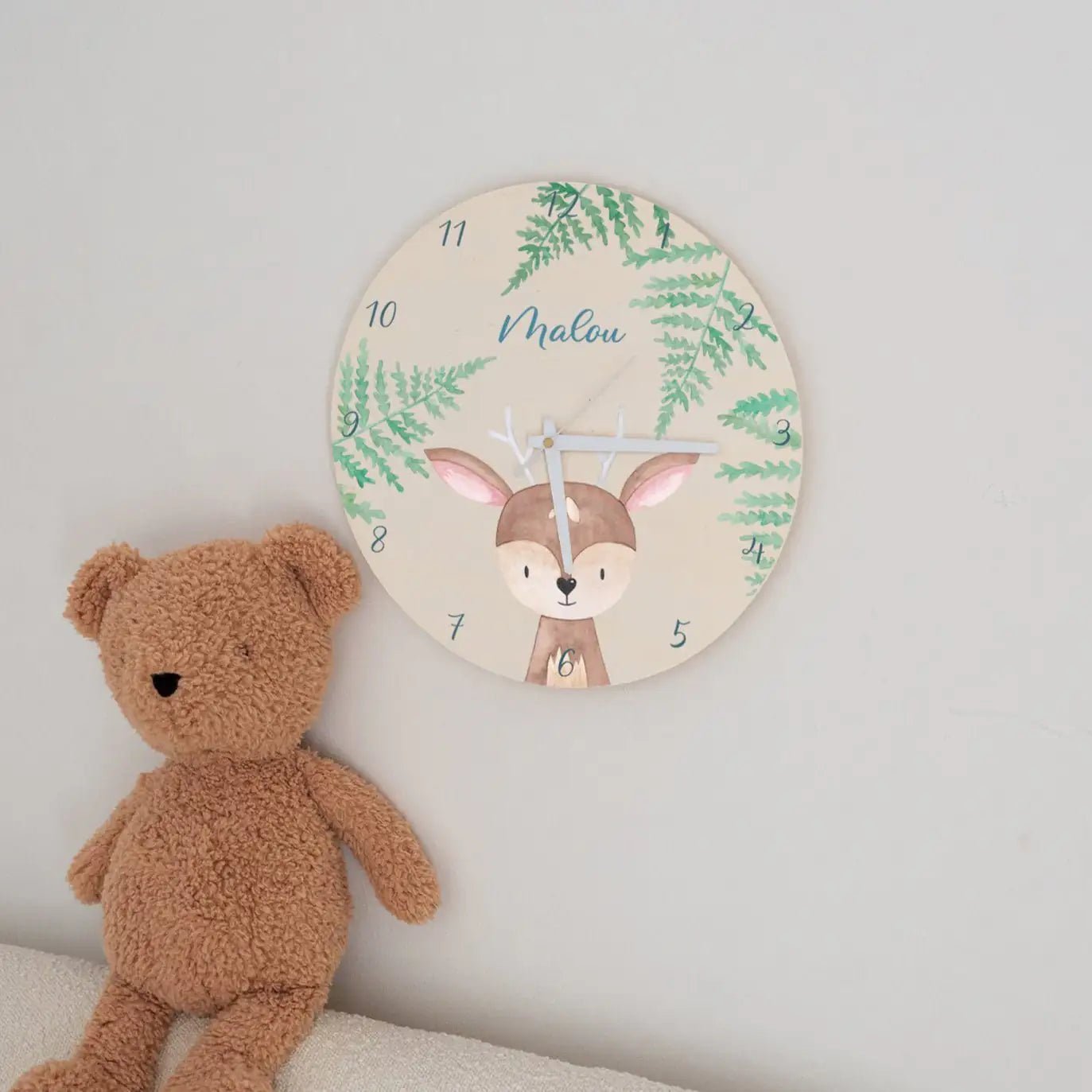 Wanduhr Kinder Holz personalisiert - Tier Farne Aquarell - wunderwunsch