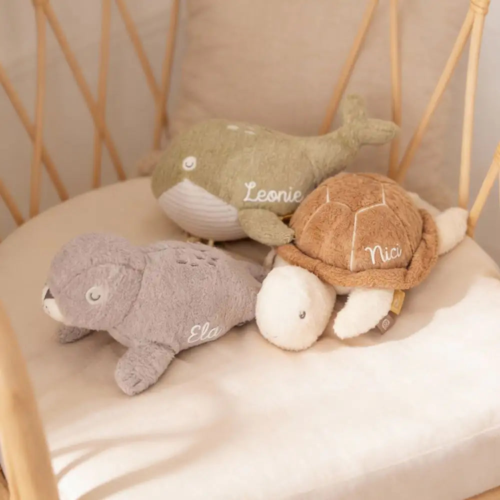 JOLLEIN Activity Stofftier Meerestier Boucle personalisierbar Kuscheltier -  wunderwunsch