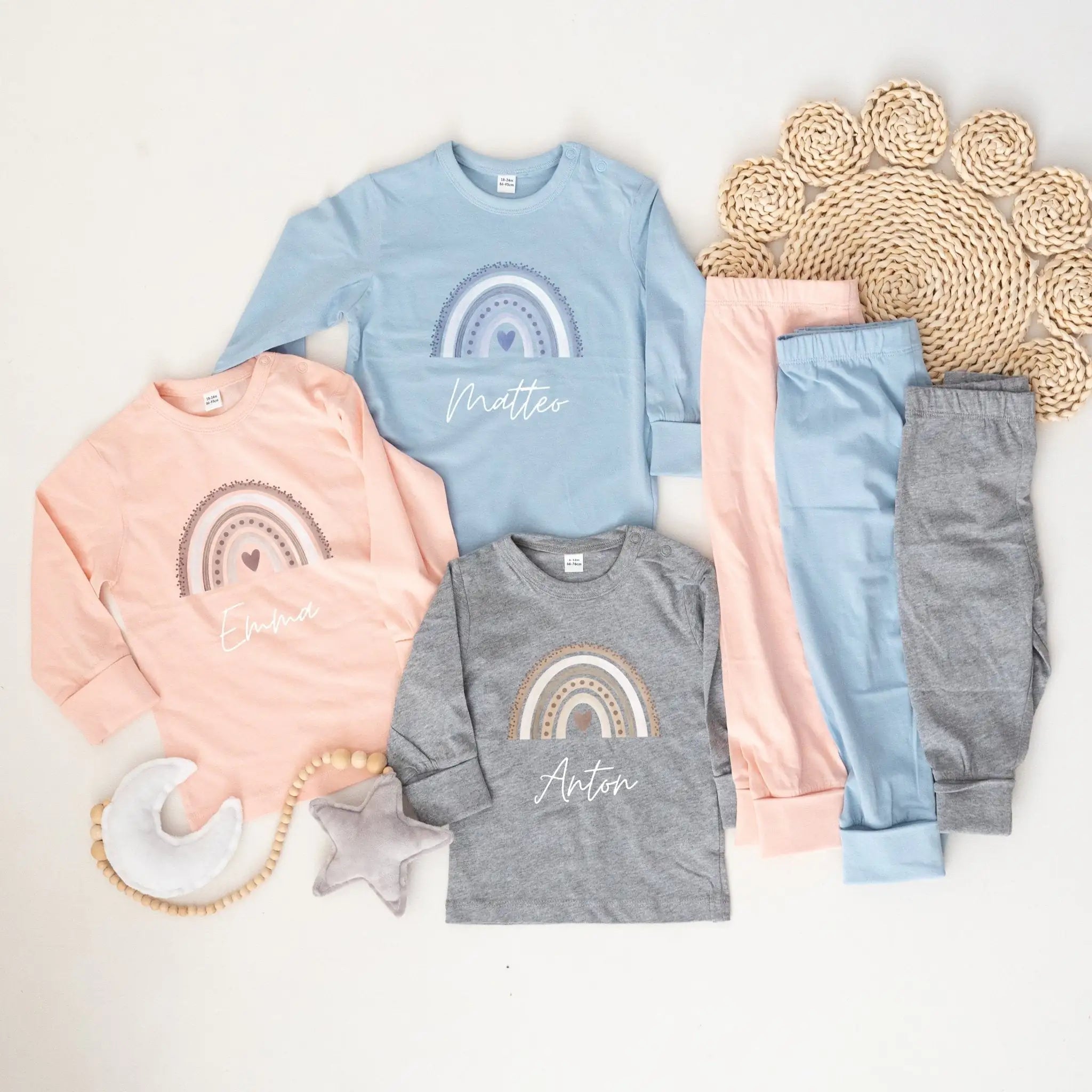Baby Pyjama "Regenbogen" personalisiert - wunderwunsch