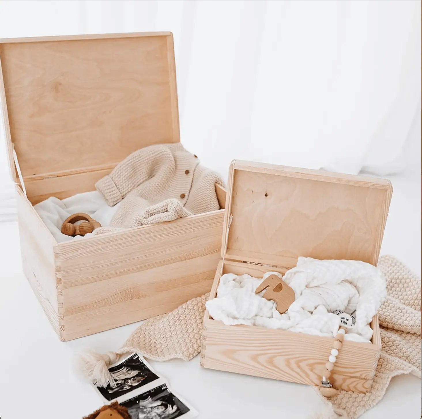 Erinnerungsbox Holz mit Wunschdaten – Dinosaurier Aquarell - wunderwunsch