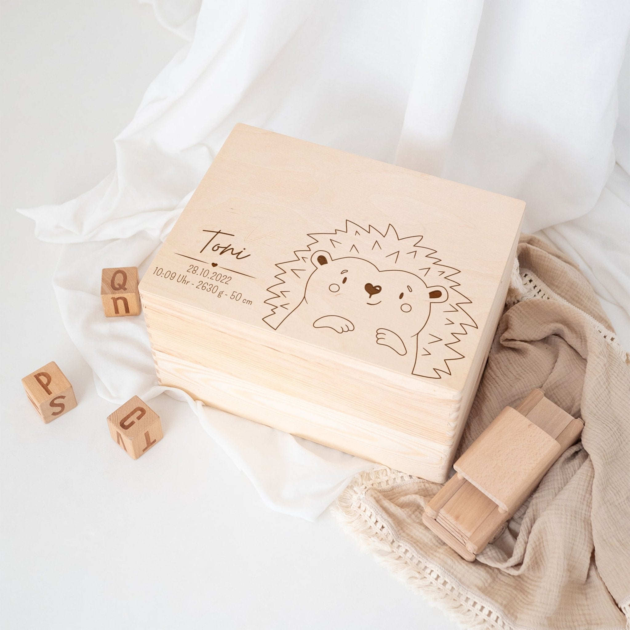 Erinnerungsbox Holz mit Wunschdaten – Tier Gravur - wunderwunsch