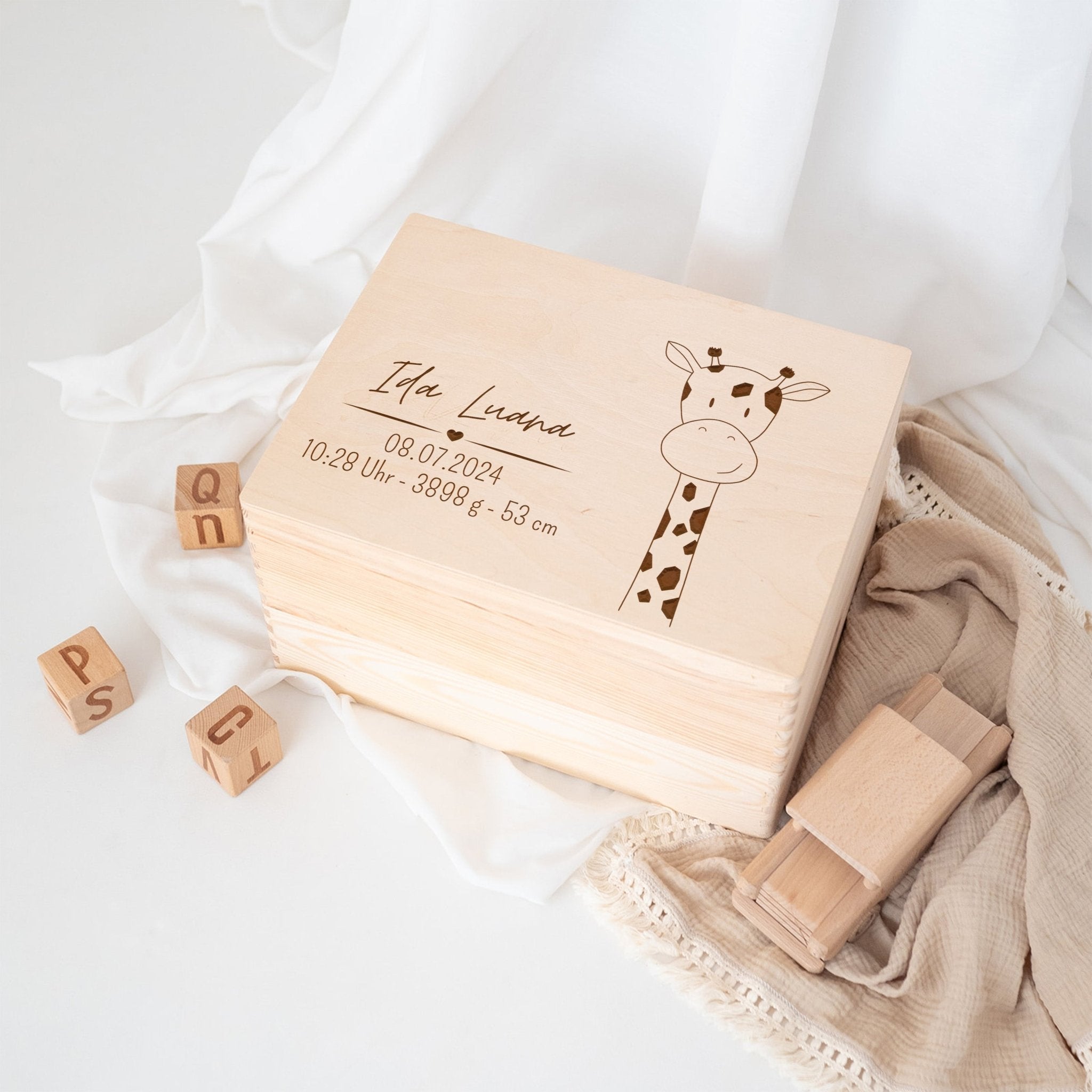 Erinnerungsbox Holz mit Wunschdaten – Tier Gravur - wunderwunsch