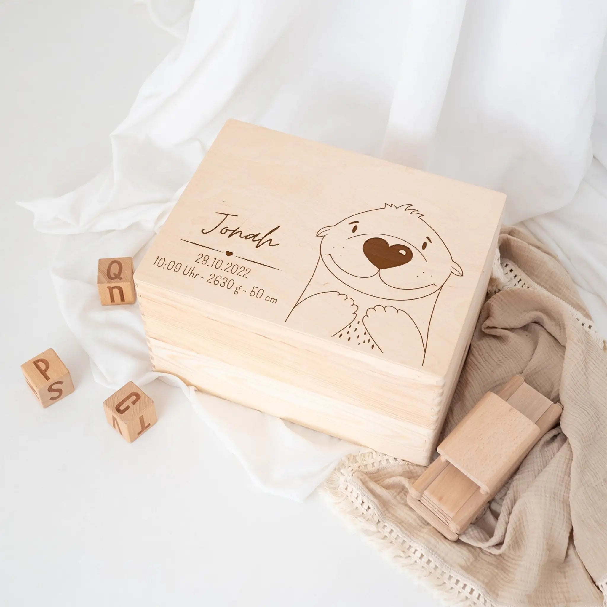 Erinnerungsbox Holz mit Wunschdaten – Tier Gravur - wunderwunsch