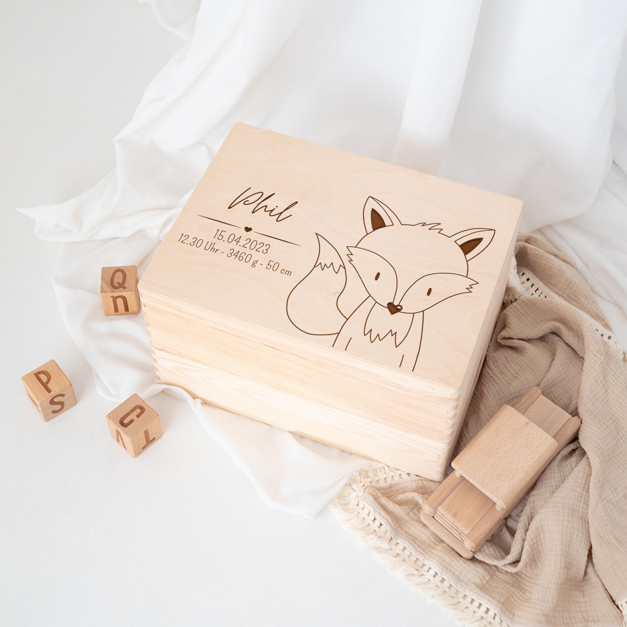 Erinnerungsbox Holz mit Wunschdaten – Tier Gravur - wunderwunsch