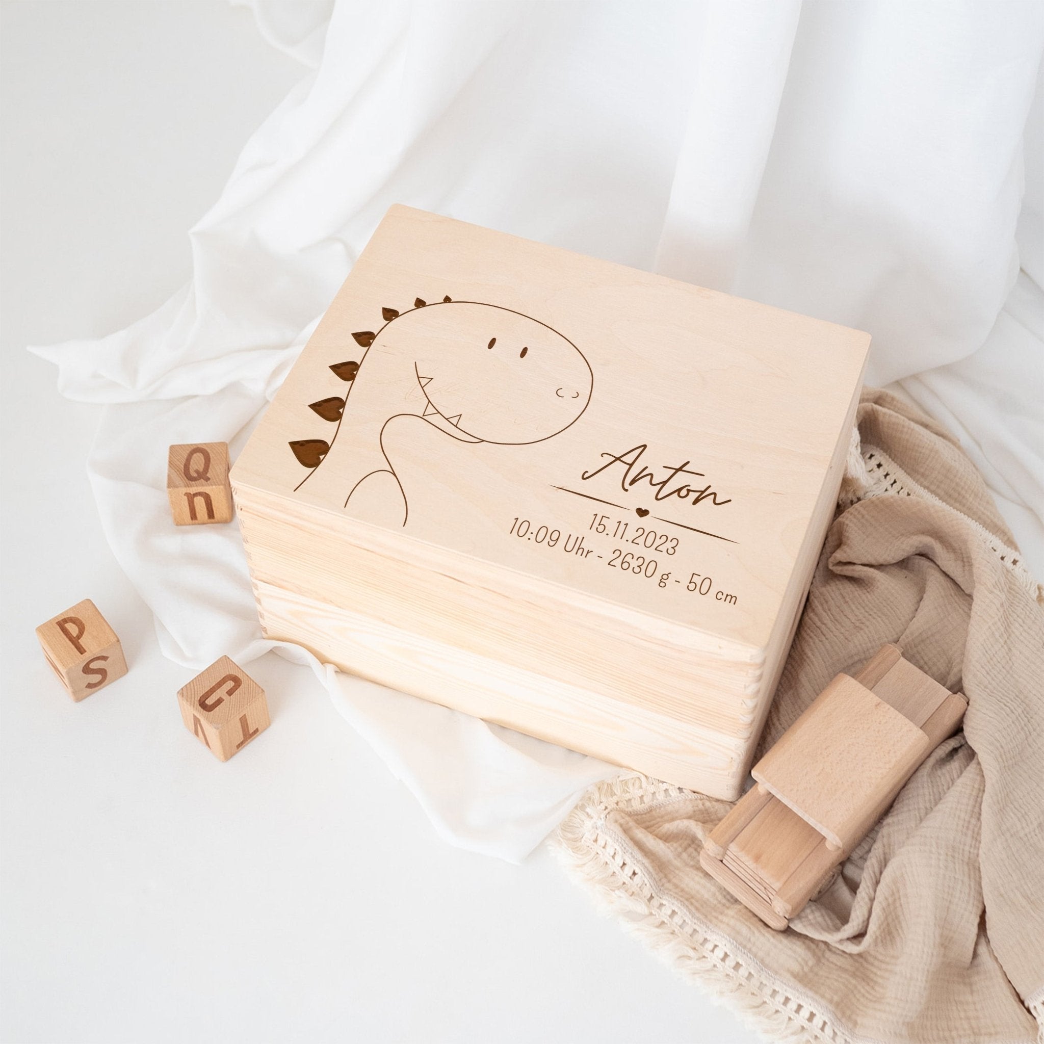 Erinnerungsbox Holz mit Wunschdaten – Tier Gravur - wunderwunsch