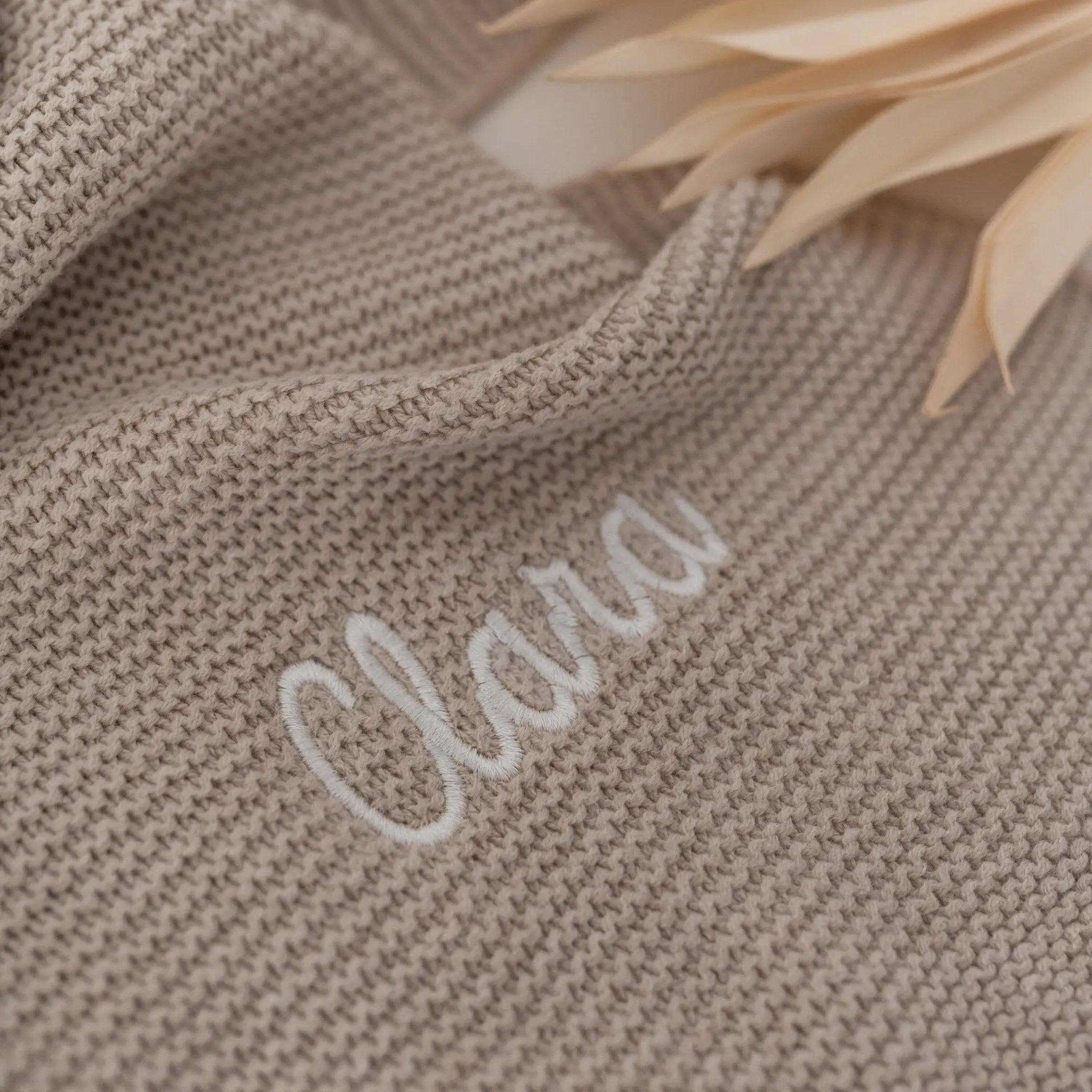 JOLLEIN Baby Strickdecke personalisiert - nougat oder biscuit - wunderwunsch
