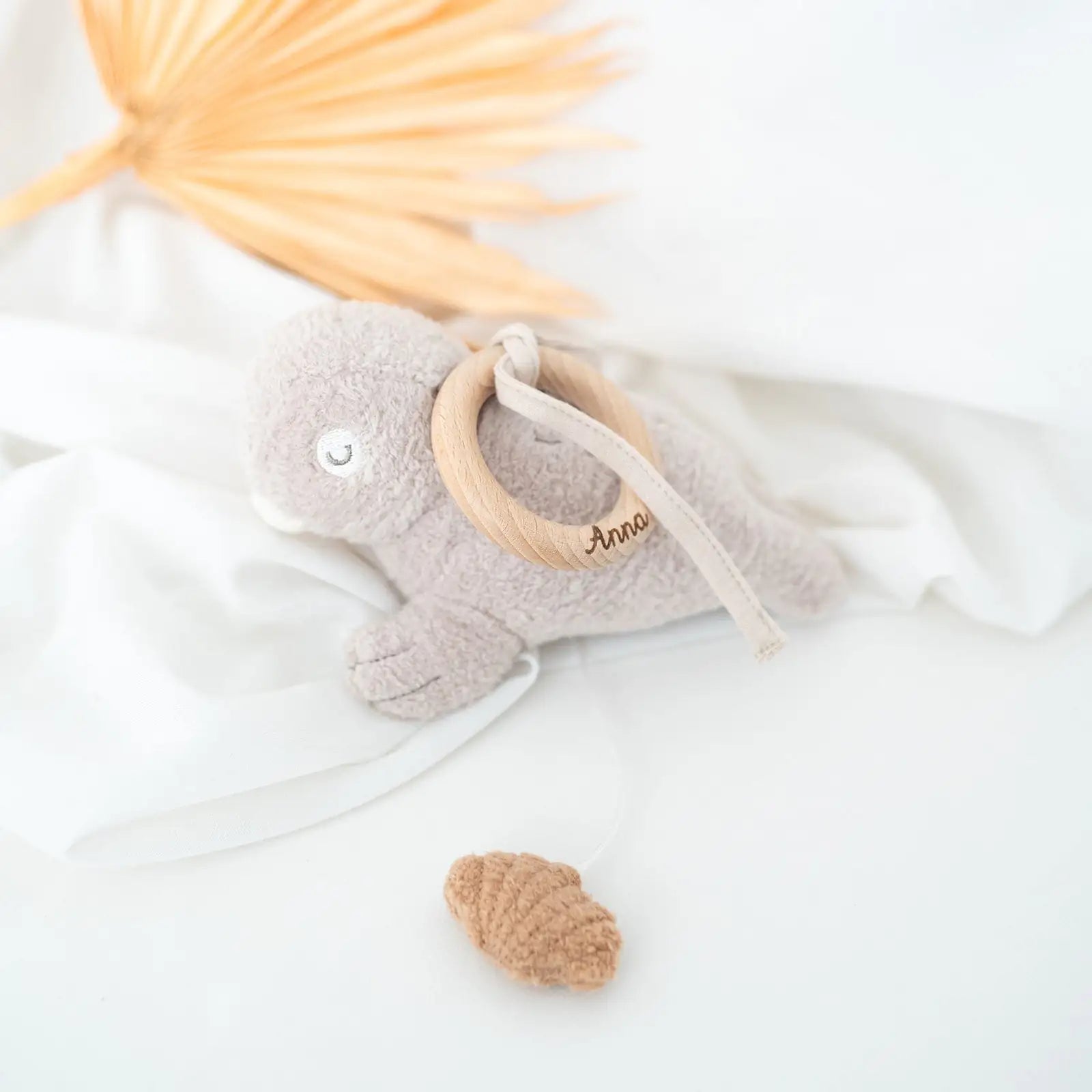 JOLLEIN Spieluhr für Babys personalisierbar - Robbe Boucle - wunderwunsch