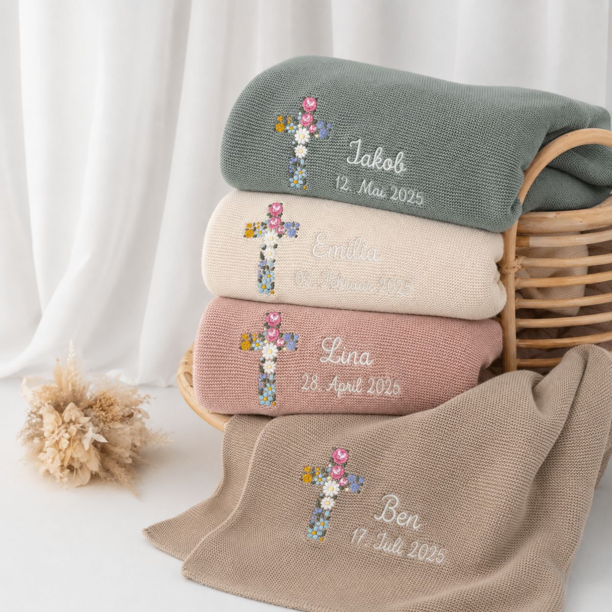JOLLEIN Strickdecke personalisiert - Blumenkreuz - wunderwunsch