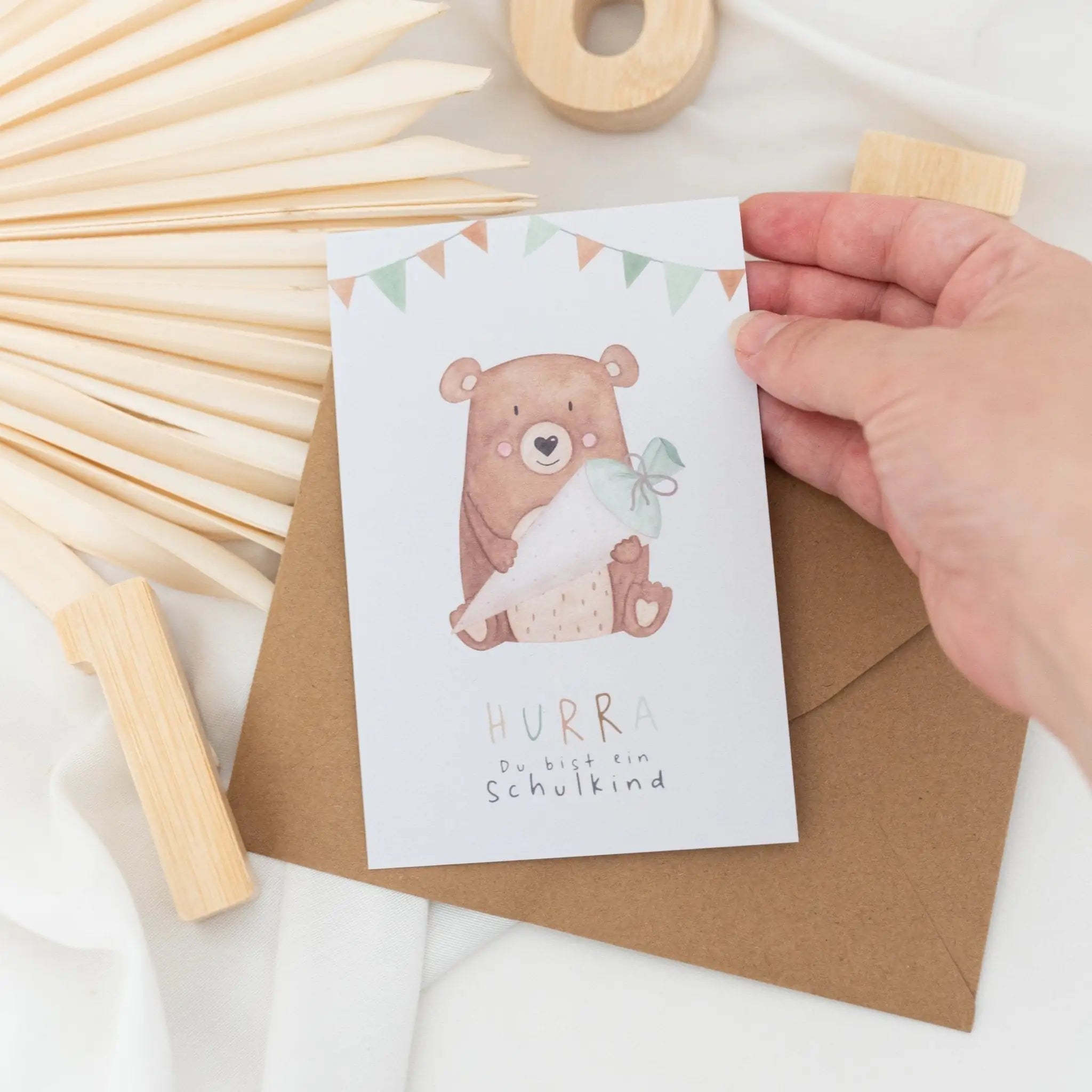 Postkarte "Bär mit Schultüte" - wunderwunsch
