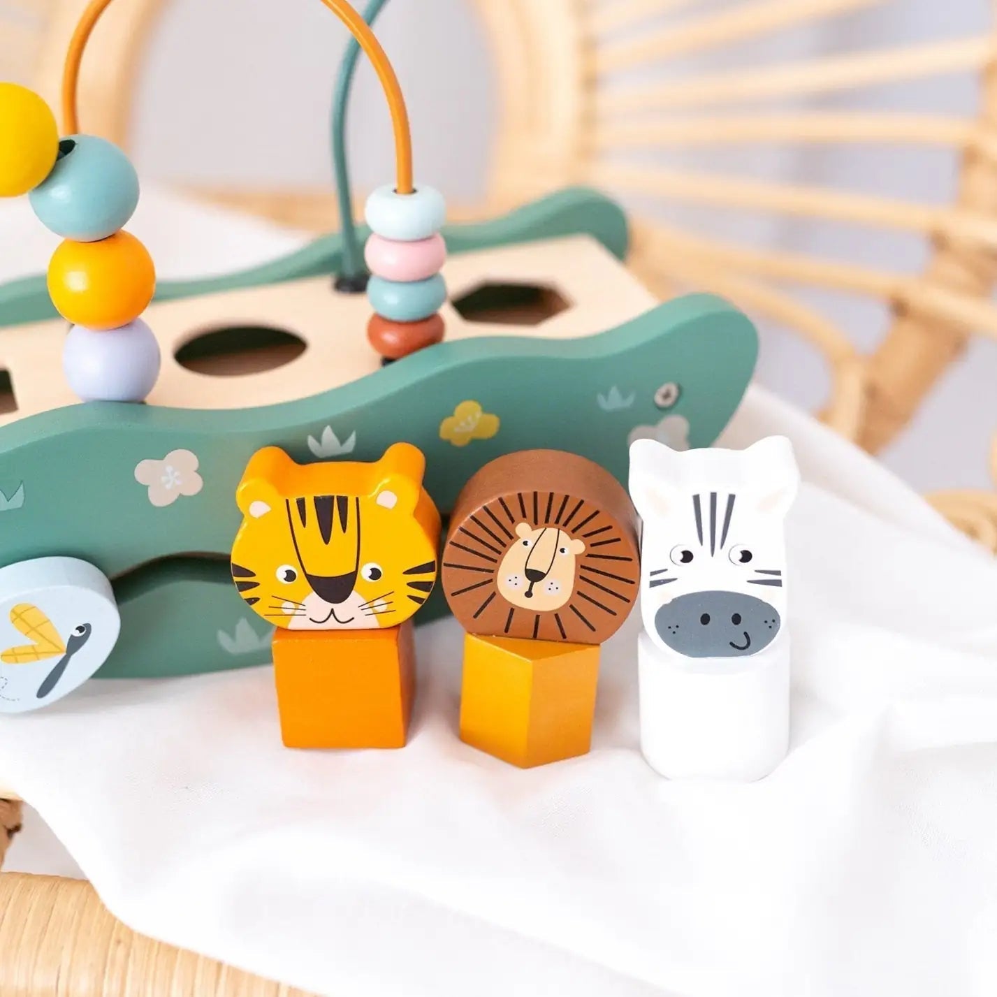 SMALL FOOT Motorikschleife Wippe "Safari Tiere" personalisierbar - wunderwunsch