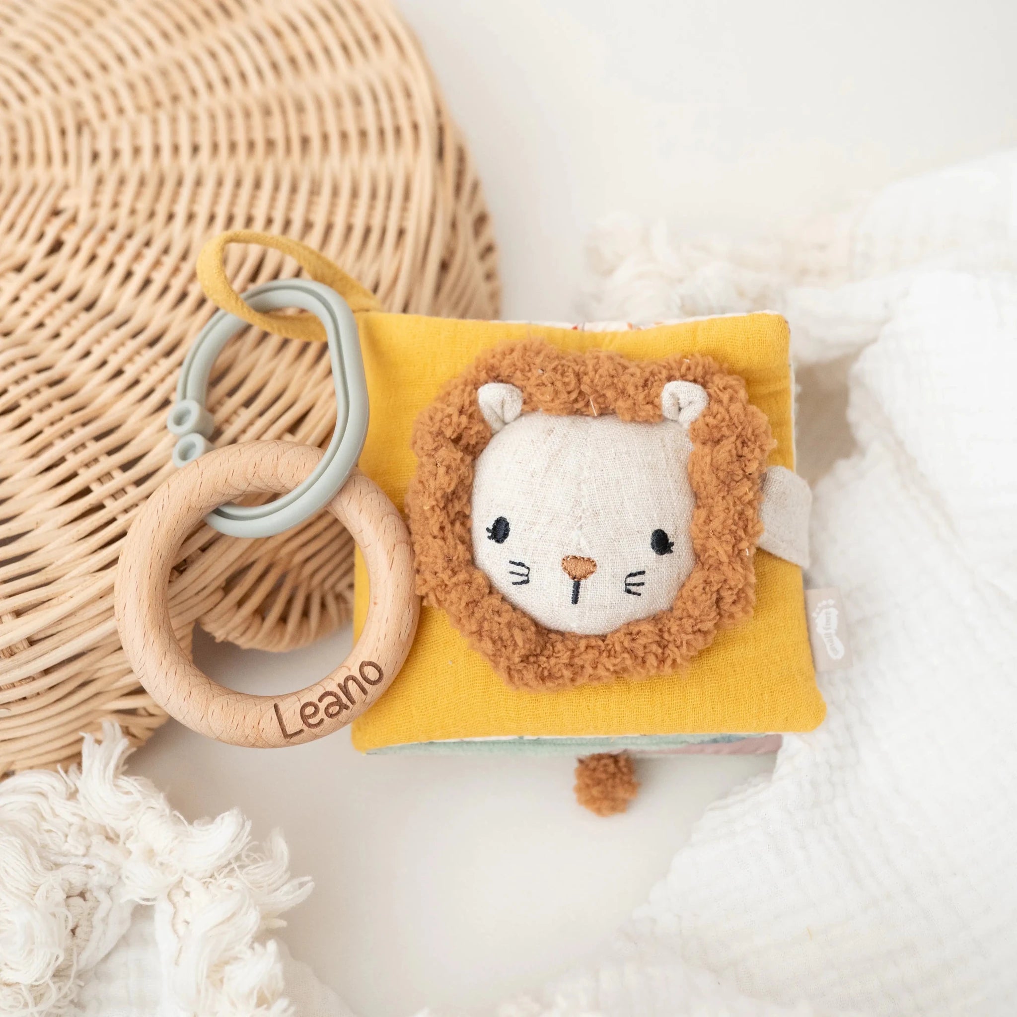 SMALL FOOT Stoffbuch Löwe personalisierbar - wunderwunsch
