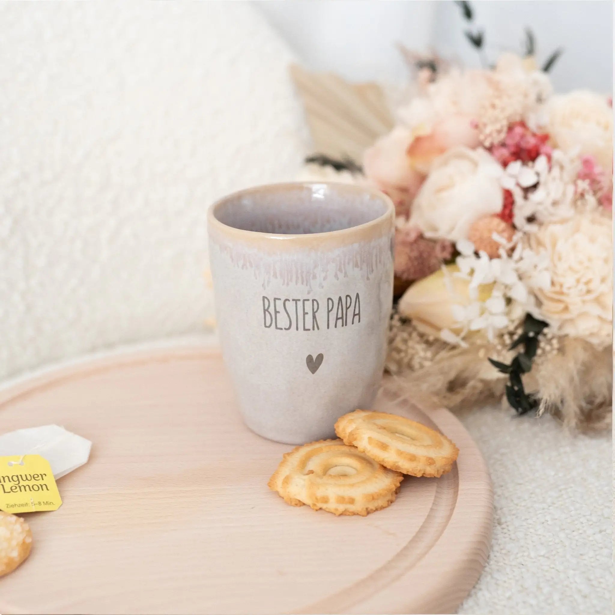 Steingut Becher personalisiert - Name Herz - wunderwunsch